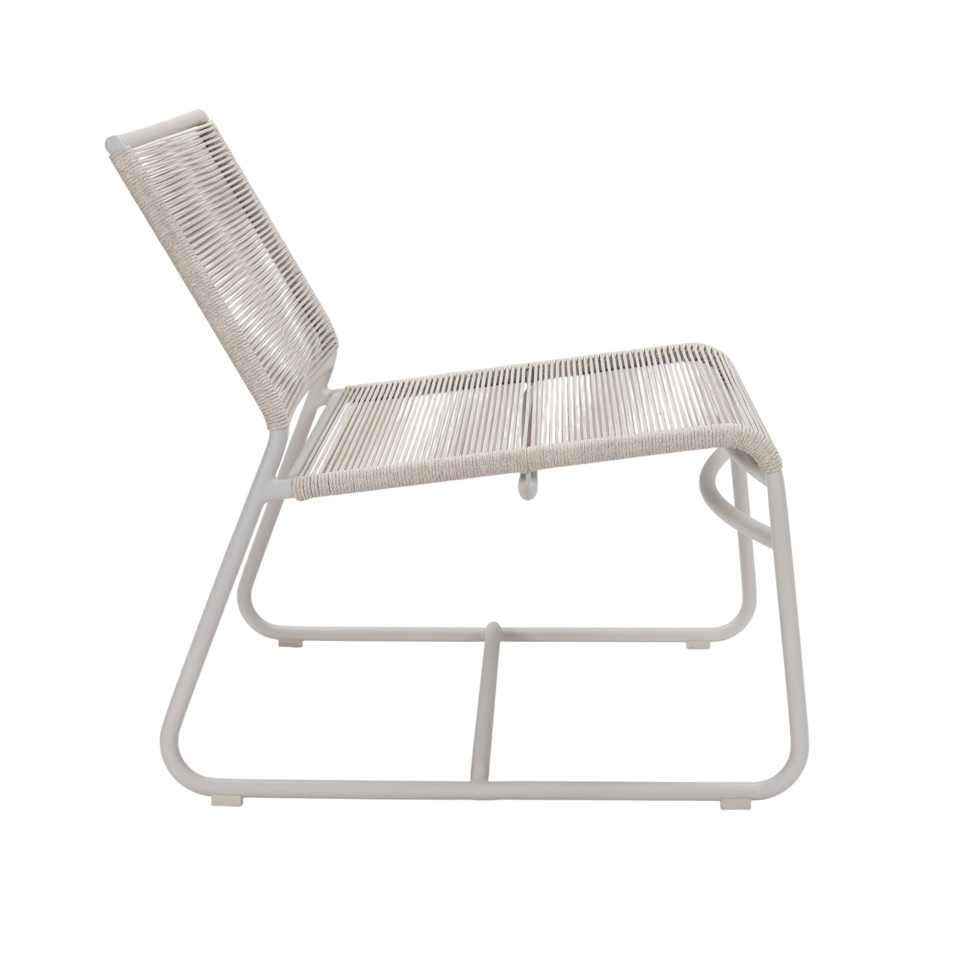 Side profile of Komodo Outdoor Chair with sloped seat and tensioned rope design